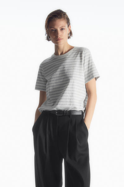 レギュラーフィットTシャツ