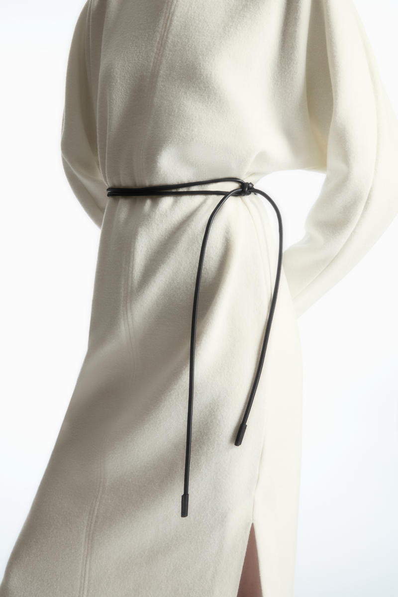 LEATHER ROPE BELT レザーロープベルト カーボン｜COS コス 公式