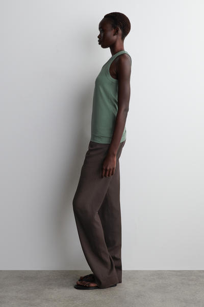 COS リブ編みタンクトップ