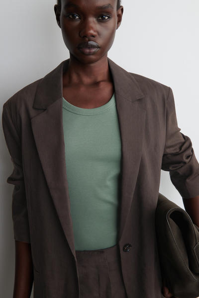 COS リブ編みタンクトップ