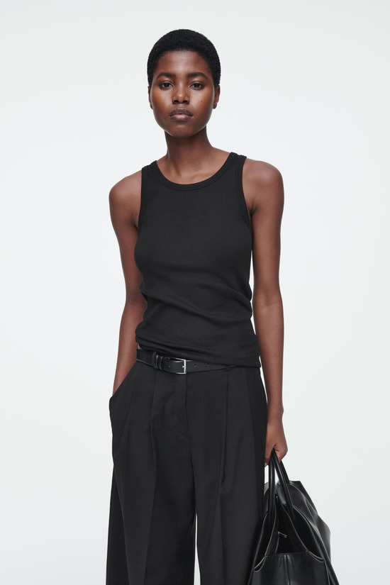 COS リブ編みタンクトップ