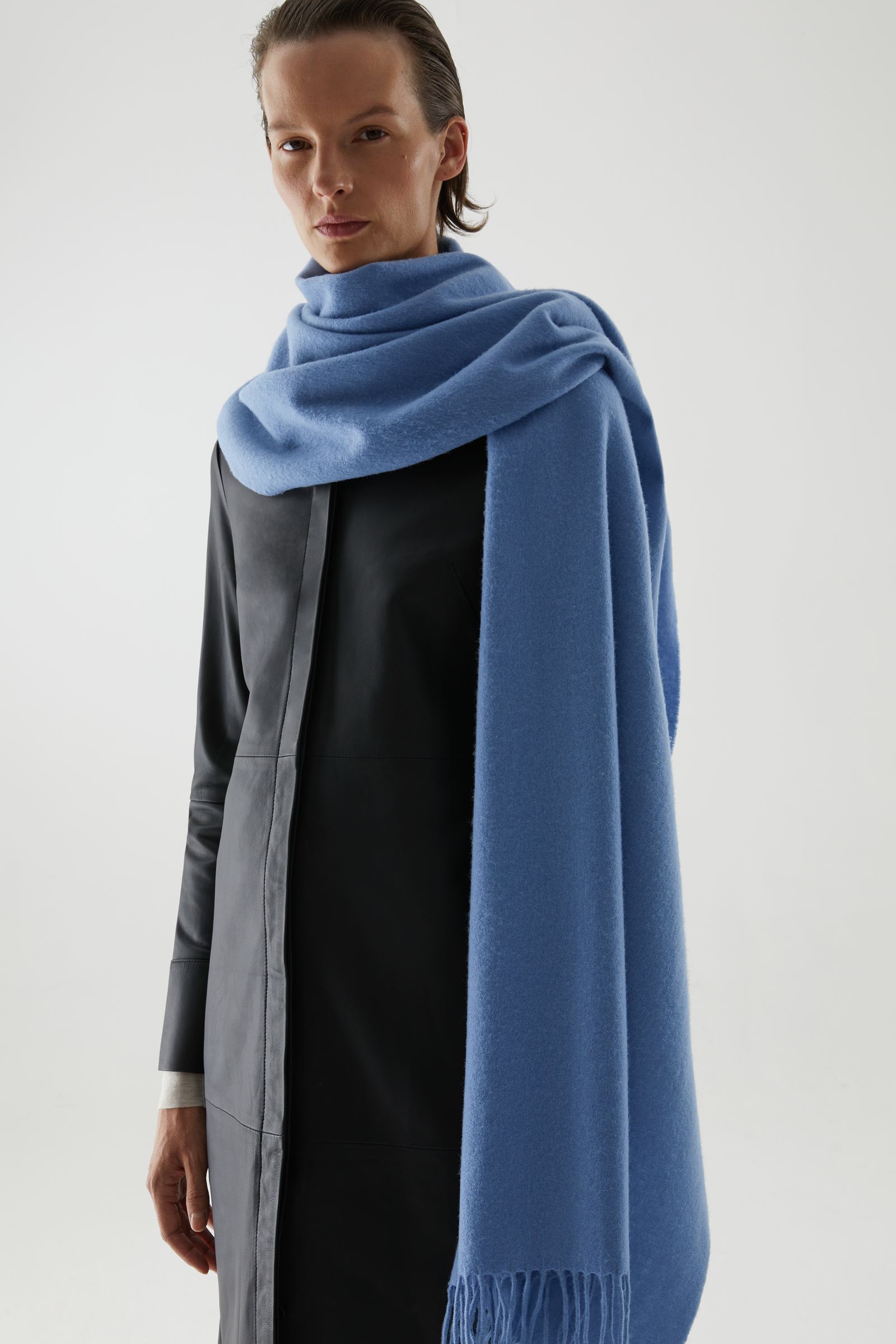 WOOL SCARF ウールカシミヤスカーフ｜COS コス 公式オンラインストア