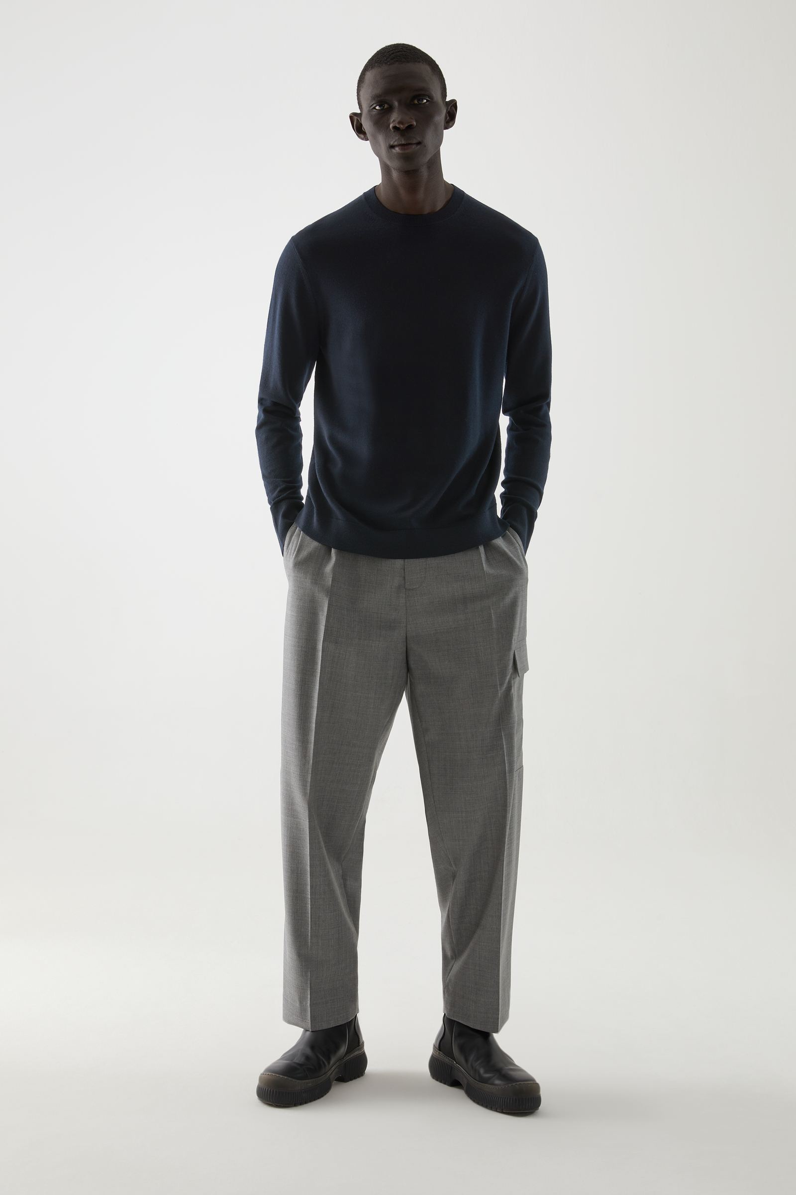 MERINO CREW NECK JUMPER メリノ素材クルーネックセーター ネイビー 
