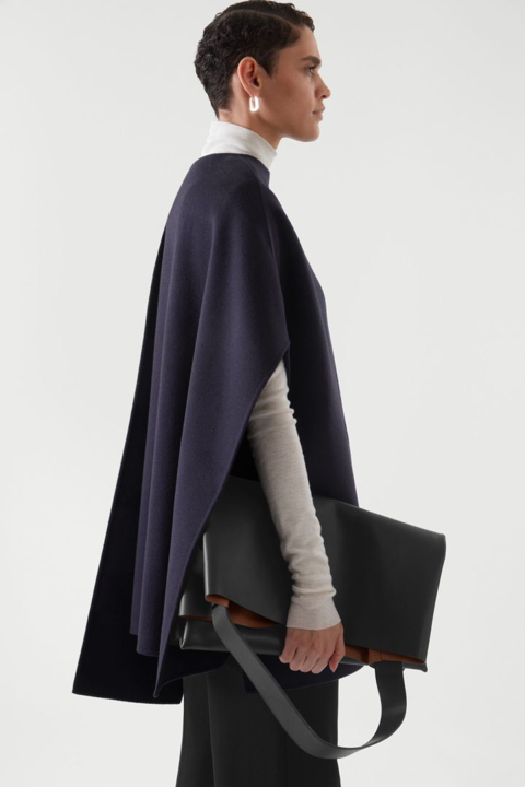WOOL MIX HYBRID CAPE ウールブレンドケープ ダークネイビー｜COS コス