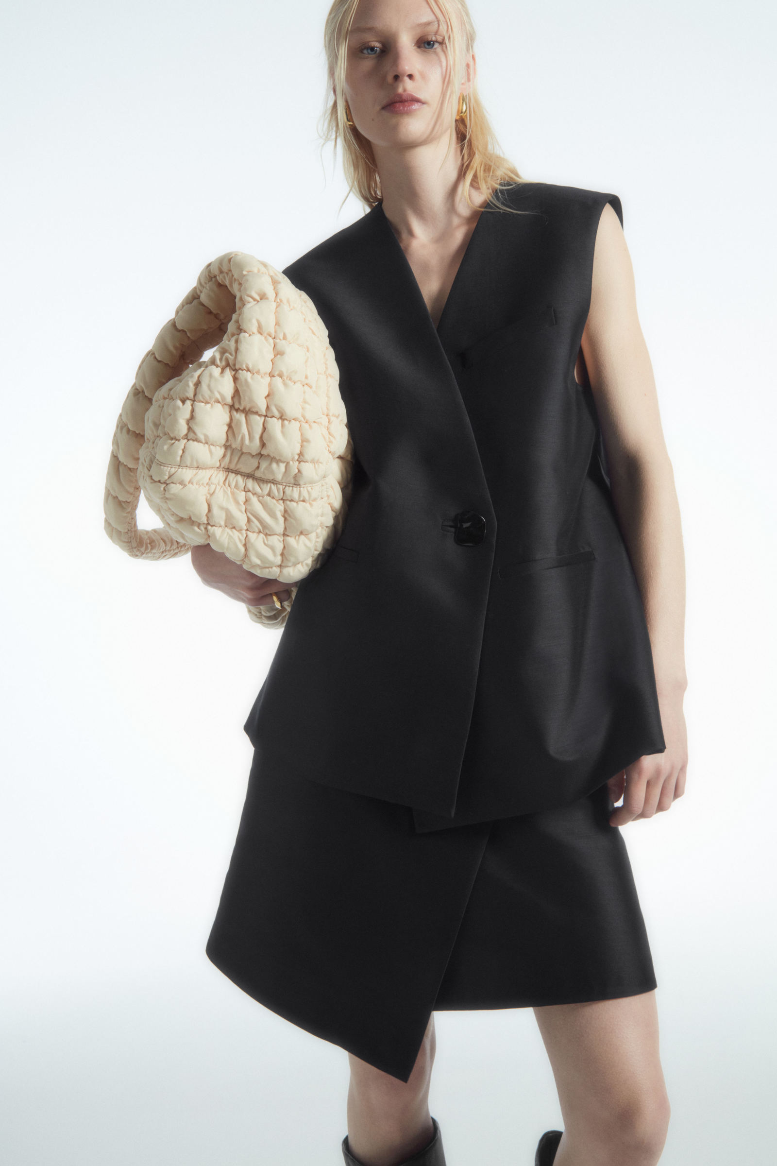 RECYCLED POLYESTER QUILTED OVERSIZED SHOULDER BAG オーバーサイズ