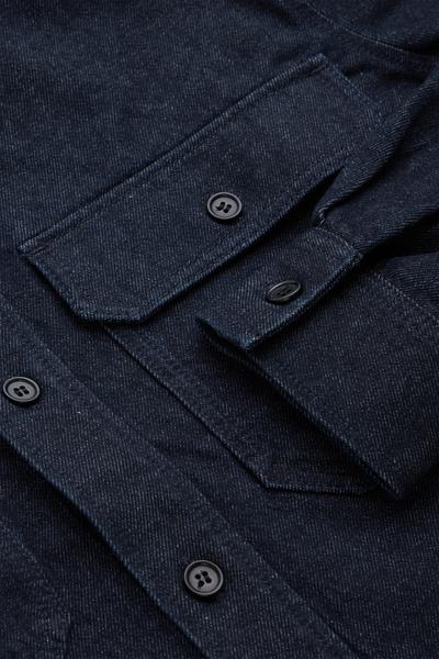 COS オーガニックコットン素材ユーティリティスタイルデニムオーバーシャツ