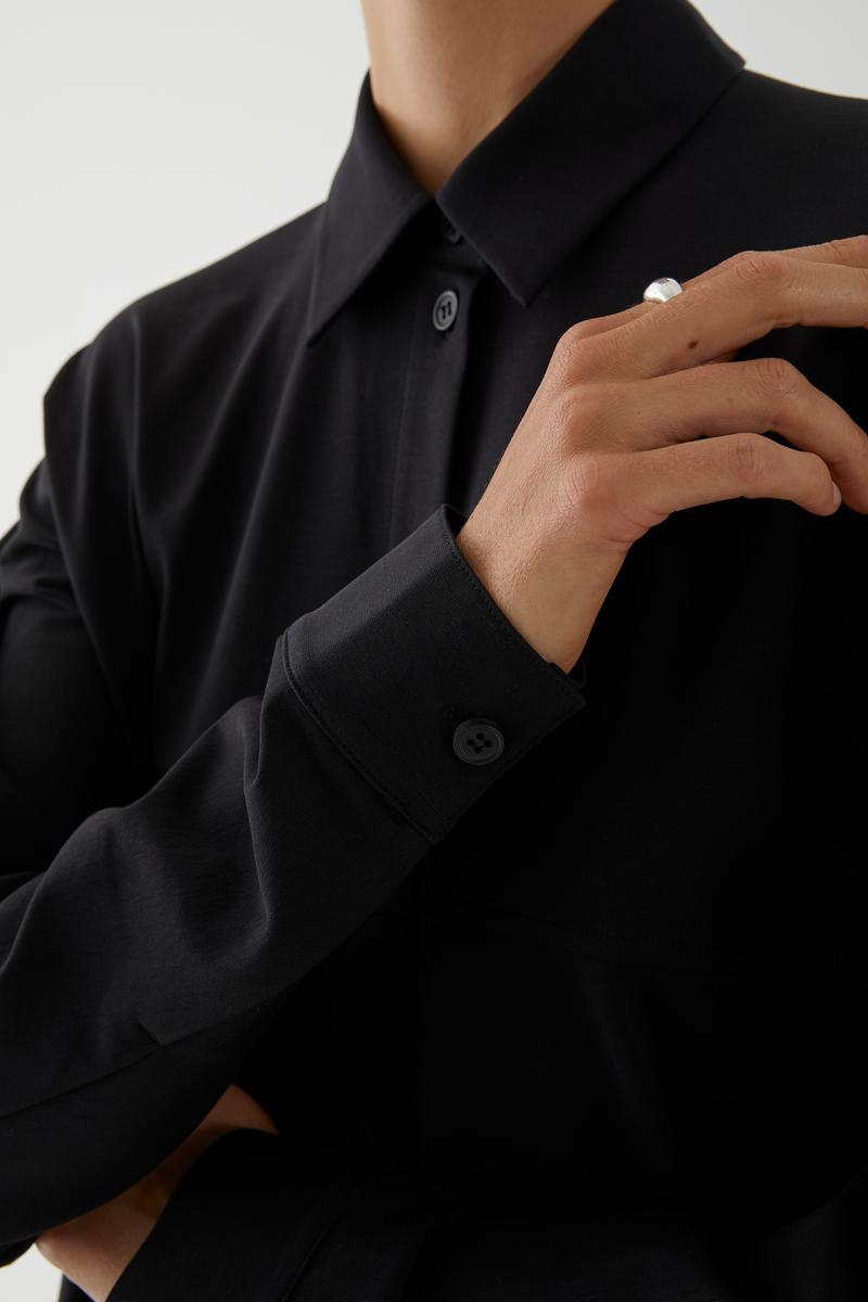COTTON SHIRT WITH PLEAT プリーツ付きコットンシャツ｜COS コス 公式 