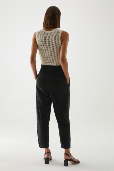 COS コットン製ワイドレッグプリーツコードパンツ