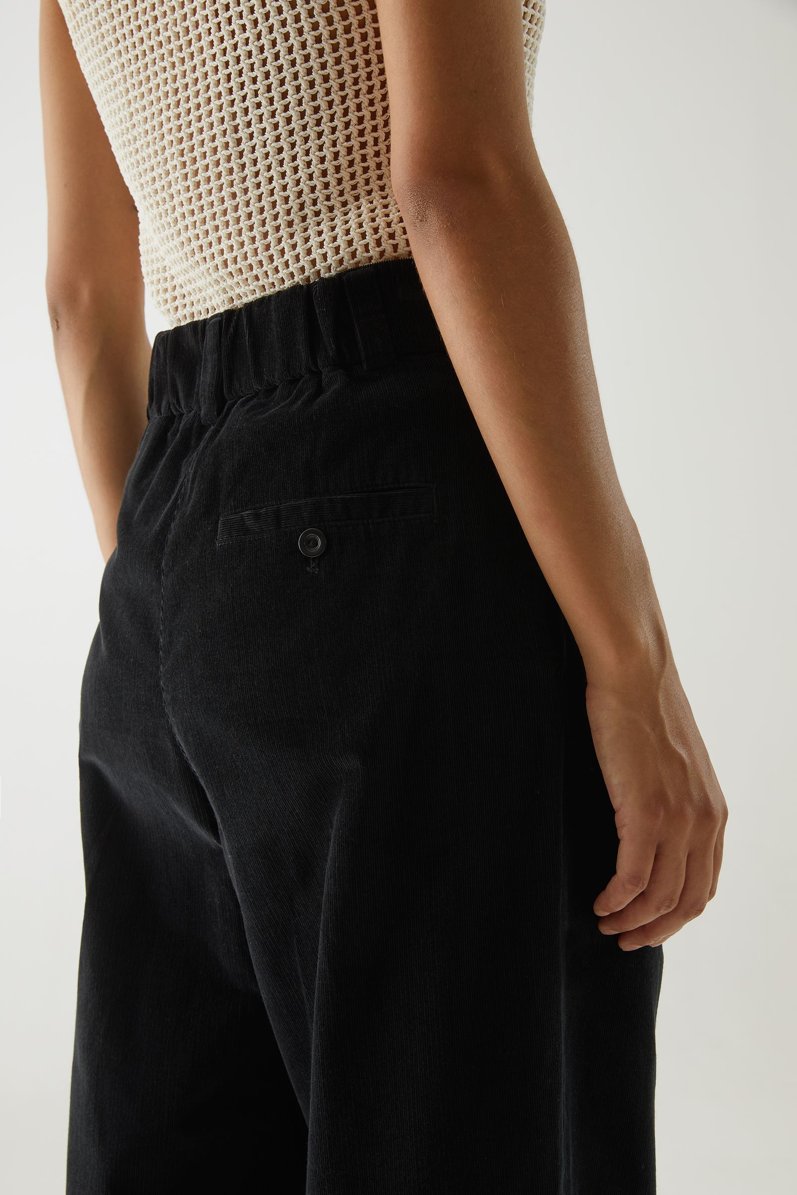 ORGANIC COTTON WIDE-LEG PLEATED CORD TROUSERS コットン製ワイド
