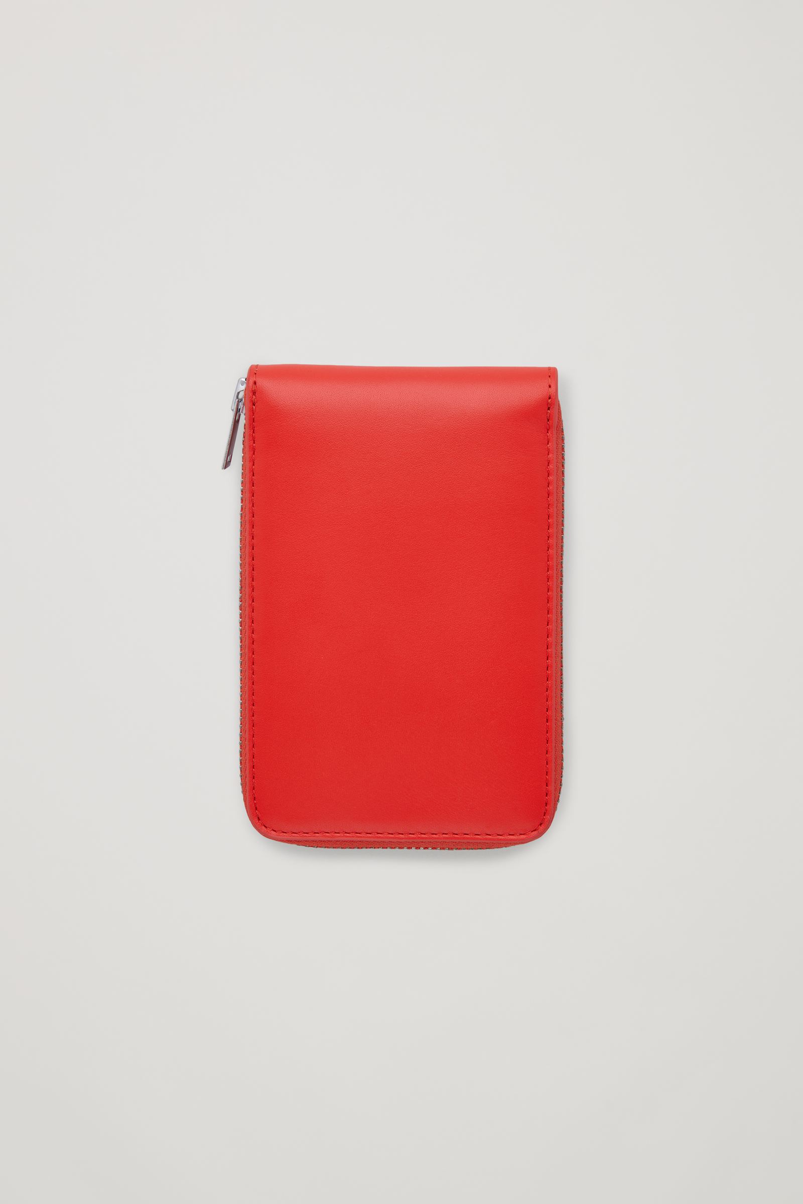 LONG LEATHER ZIP WALLET ｜COS コス 公式オンラインストア