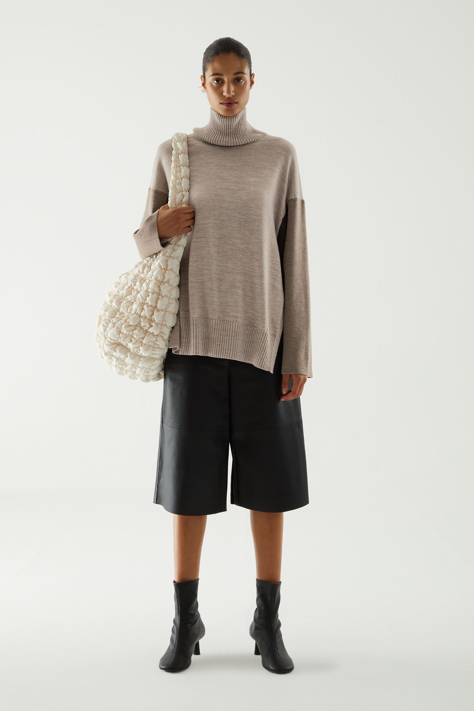MERINO CONTRAST KNIT コントラストカラーメリノニットウェア｜COS 