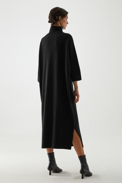 COS メリノウール素材ロールネックニットマキシワンピース