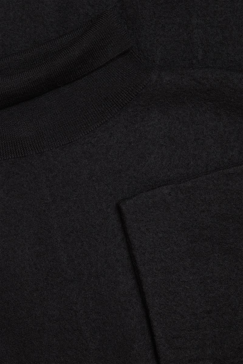 COS メリノウール素材ロールネックニットマキシワンピース