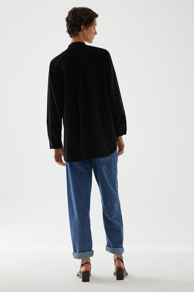 COS ラッフルトリムVネックトップス