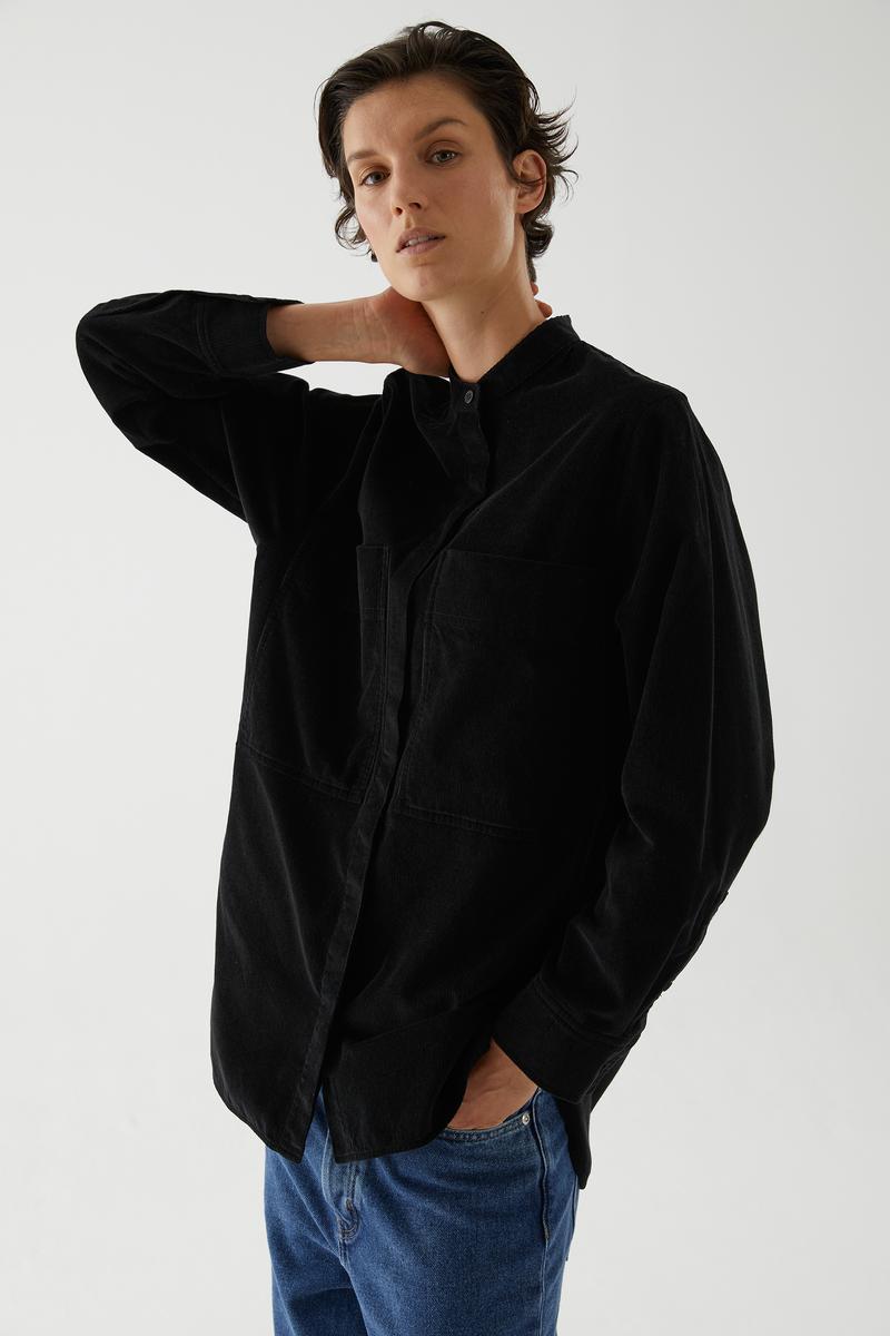 COS ラッフルトリムVネックトップス