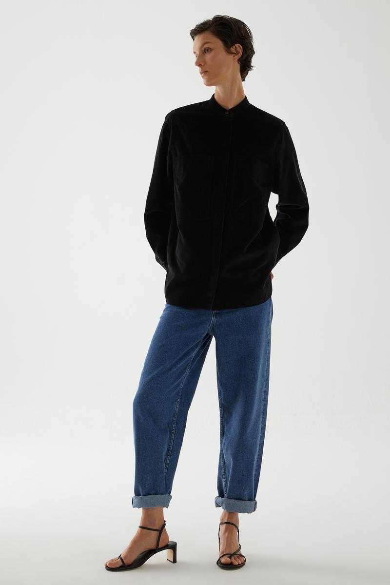 COS ラッフルトリムVネックトップス