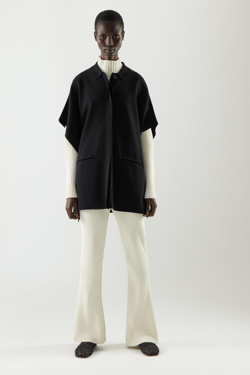 KNITTED HYBRID-CAPE ニットハイブリッドケープ｜COS コス 公式