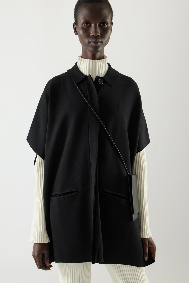 KNITTED HYBRID-CAPE ニットハイブリッドケープ｜COS コス 公式