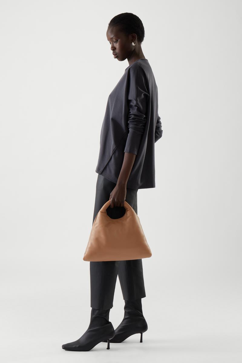 ORGANIC COTTON DRAPED LONG-SLEEVE TOP オーガニックコットン素材