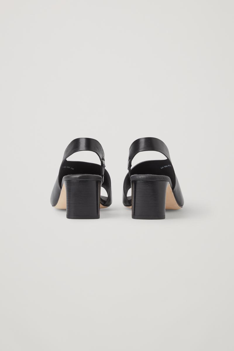 LEATHER STRAPPED THONG HEEL MULES レザーストラップ トングヒール