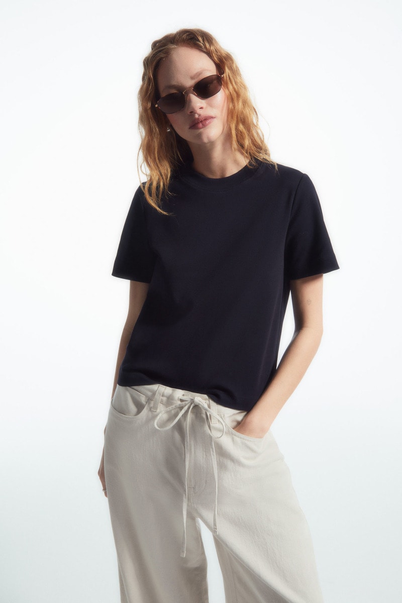 クリーンカットTシャツ