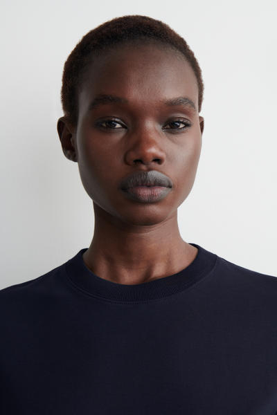 COS クリーンカットTシャツ