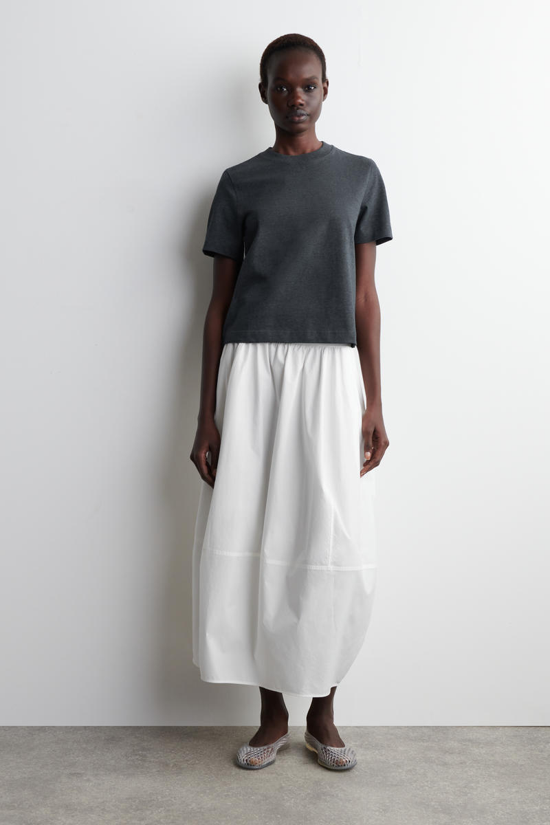 COS クリーンカットTシャツ