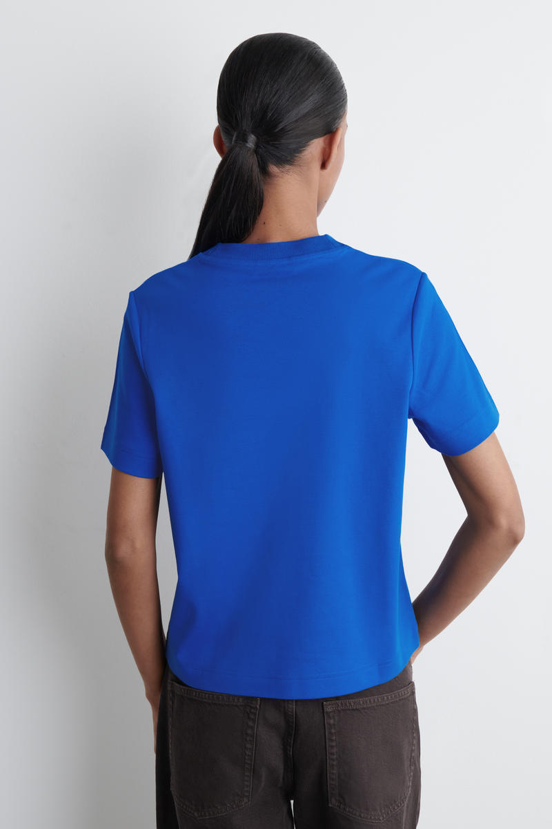 COS クリーンカットTシャツ