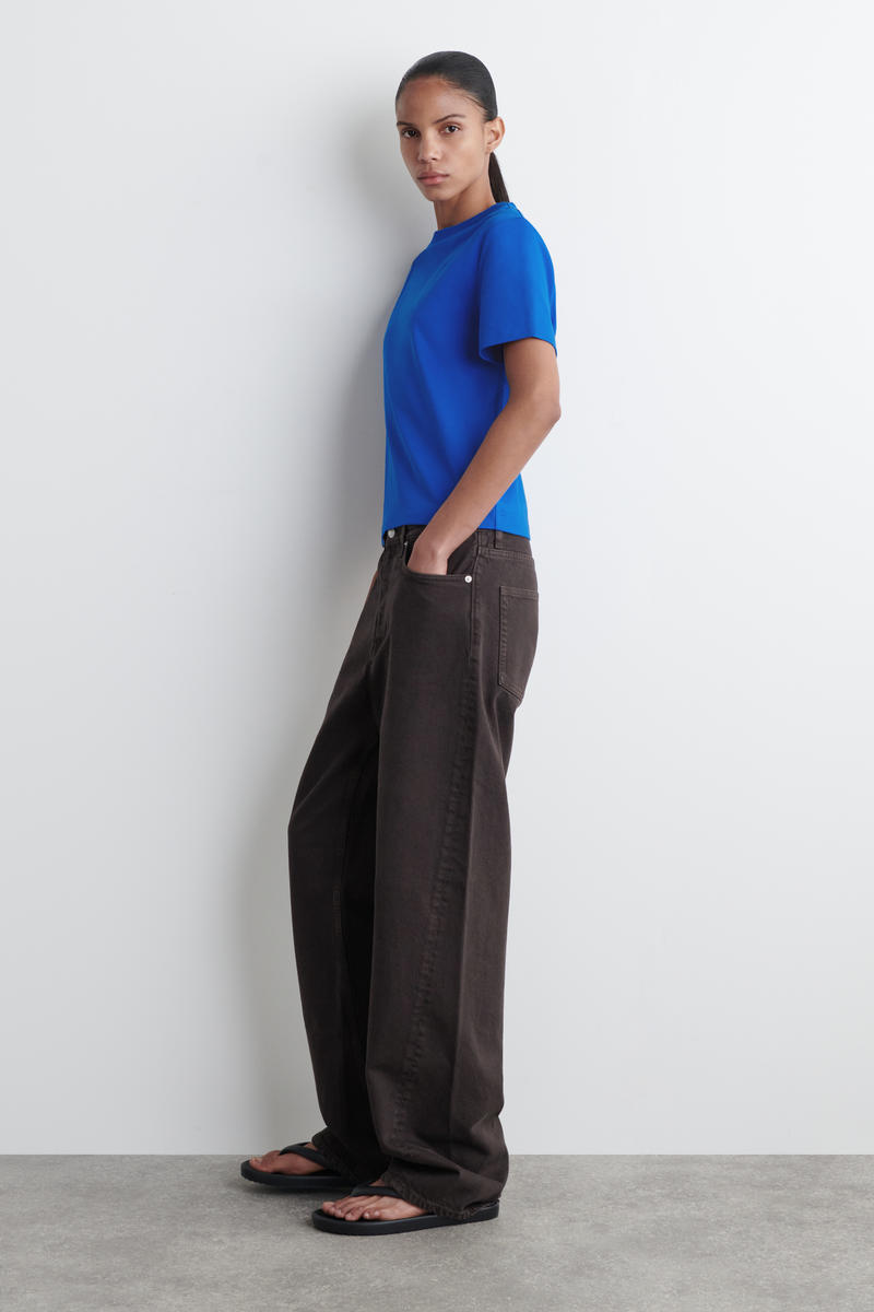 COS クリーンカットTシャツ