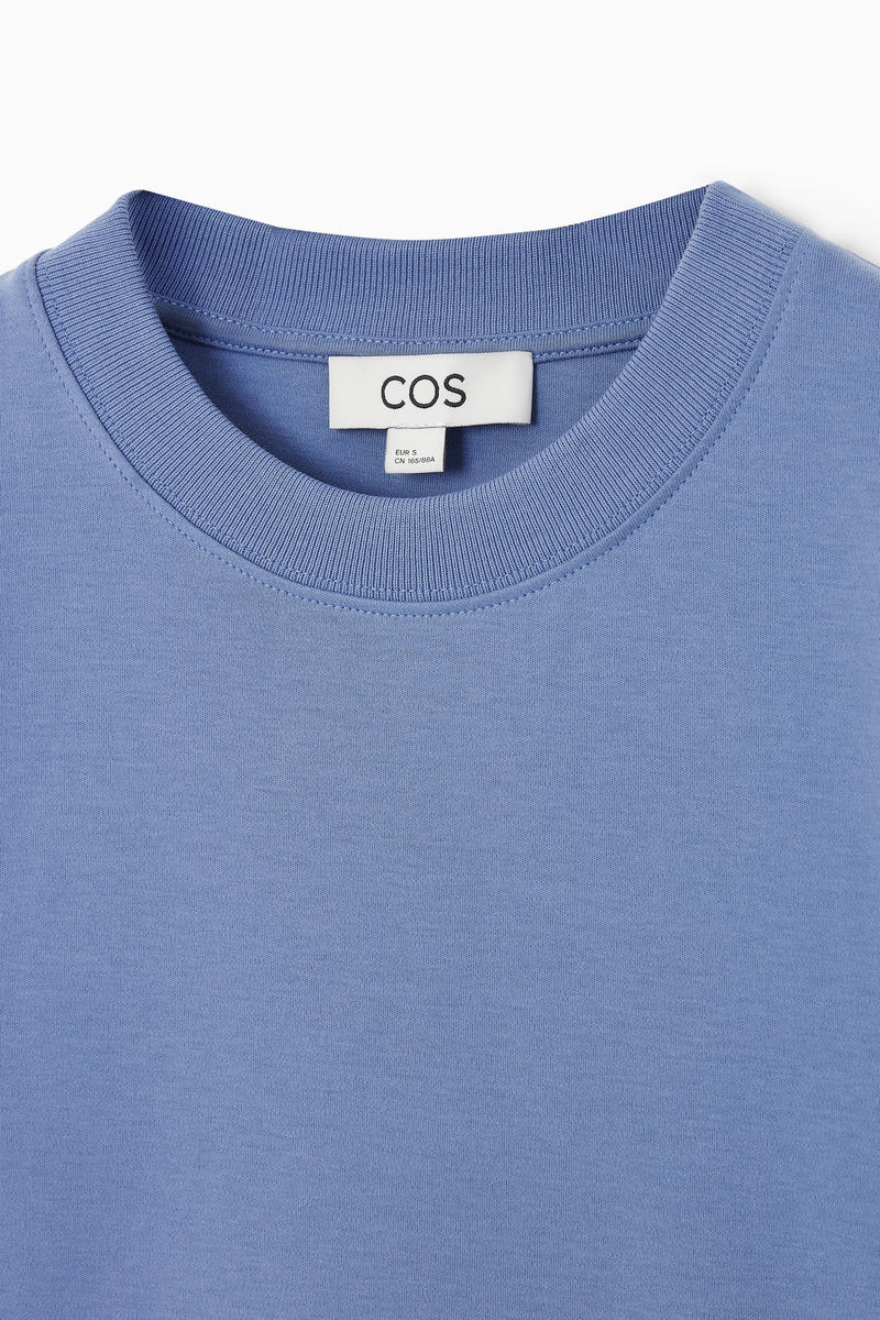 COS クリーンカットTシャツ