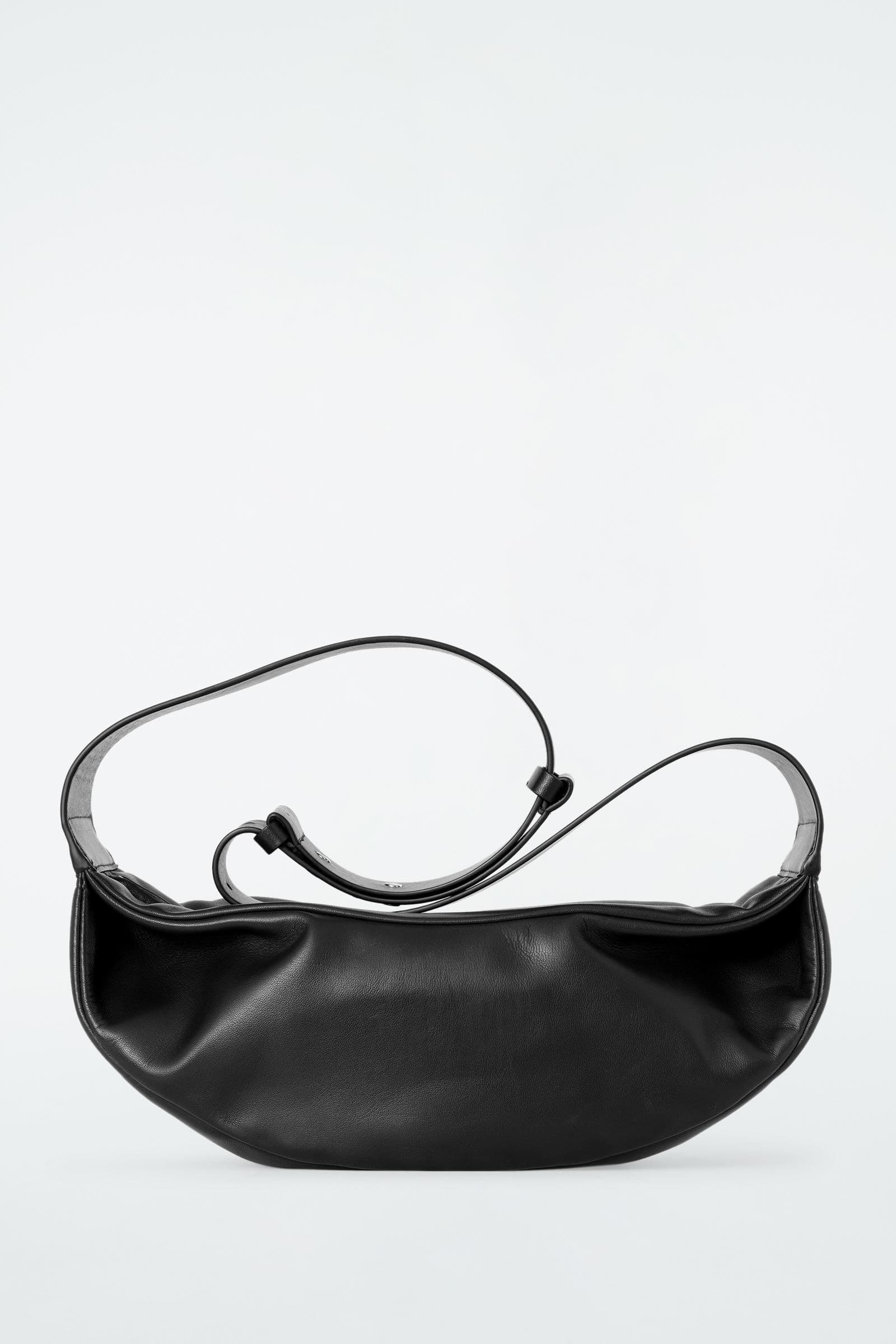 LEATHER PLEATED BELT BAG レザープリーツベルトバッグ ブラック｜COS