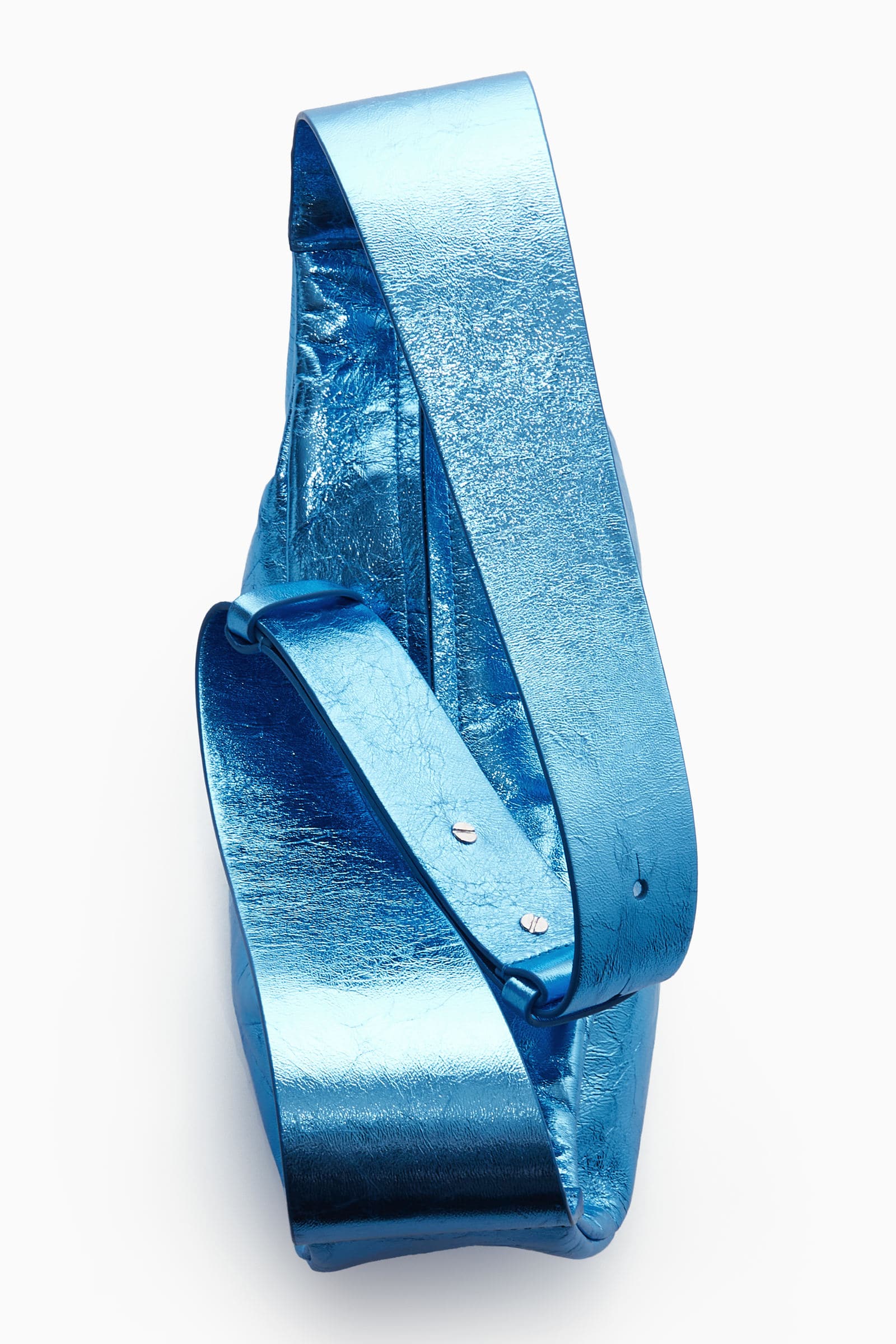 LEATHER PLEATED BELT BAG レザープリーツベルトバッグ メタリック