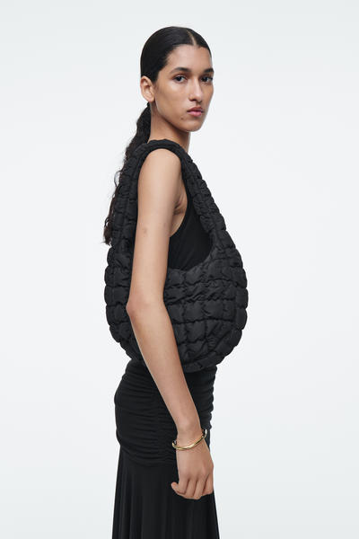 COS キルトミニバッグ