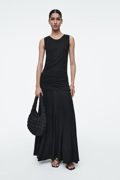 COS キルトミニバッグ