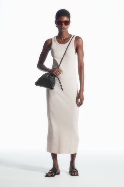 リブ編みワンピース