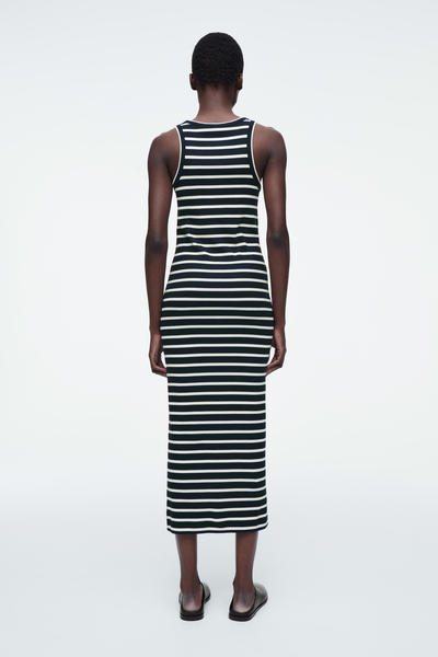 COS リブ編みワンピース