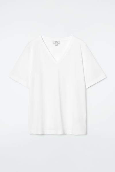 COS VネックTシャツ