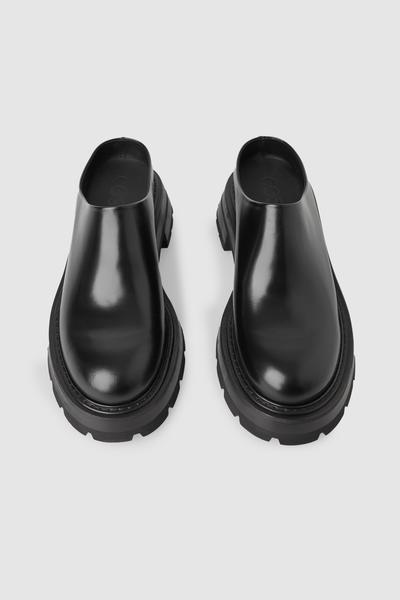 COS チャンキーレザーミュール