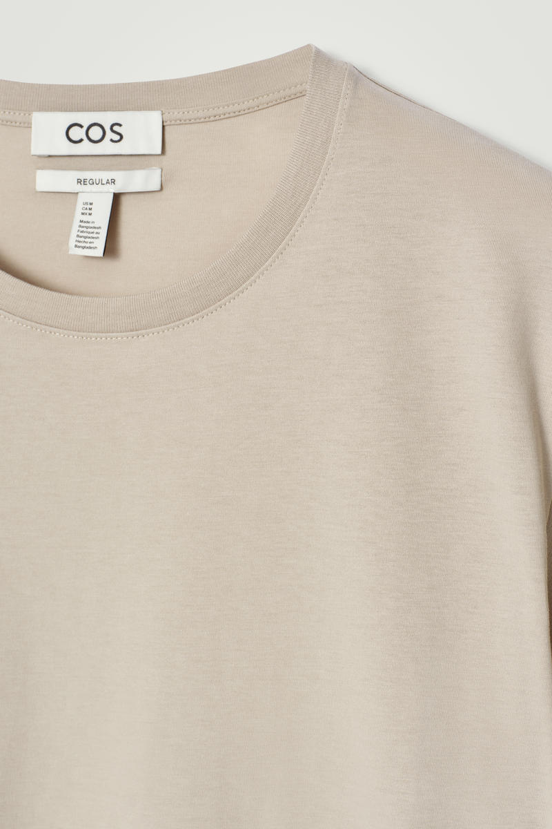 COS レギュラーフィットTシャツ