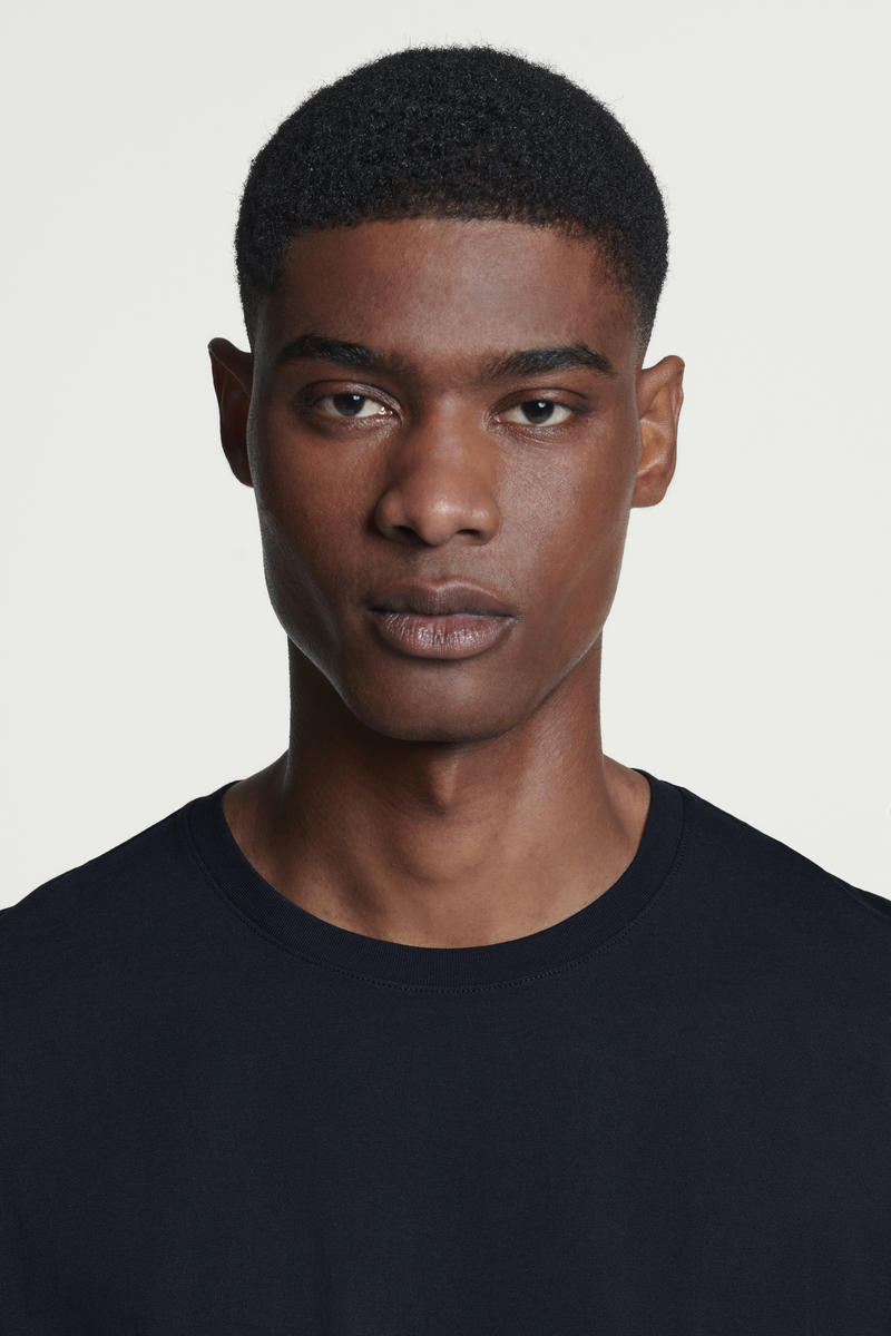 COS レギュラーフィットTシャツ