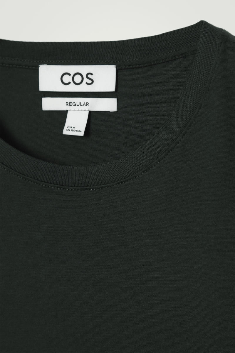 COS レギュラーフィットTシャツ