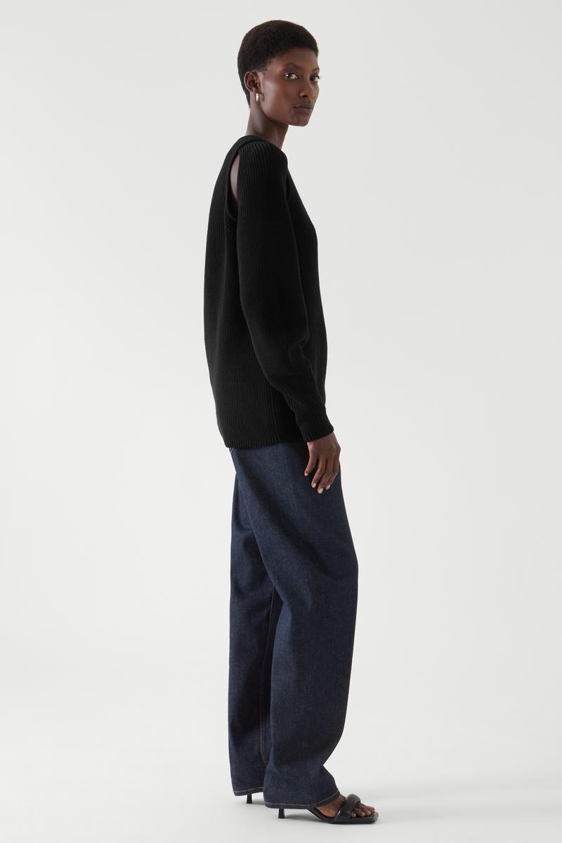 KNITTED CUT-OUT JUMPER ニットカットアウトセーター ブラック｜COS