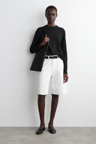 COS レギュラーフィットヘビーウェイト長袖Tシャツ