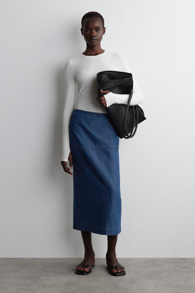 COS スリムフィット 長袖トップ