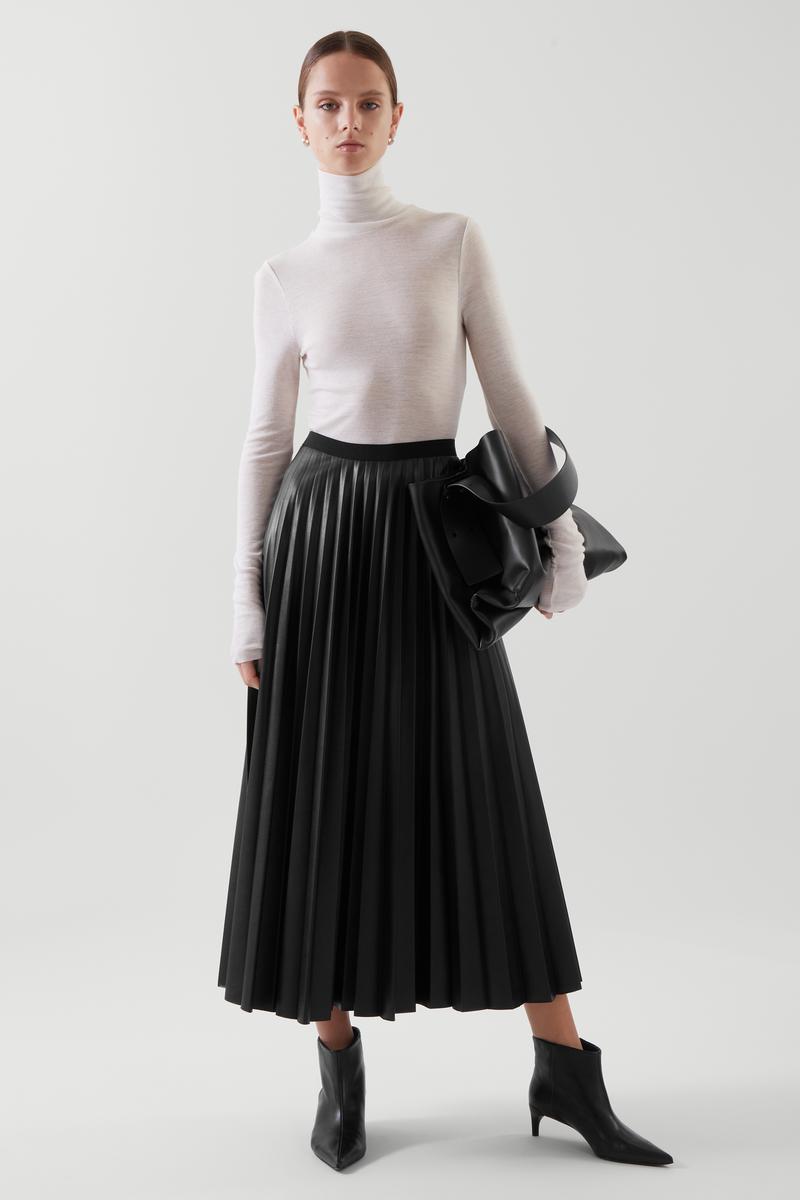 PLEATED VEGAN LEATHER MIDI SKIRT ビーガンレザープリーツミディ