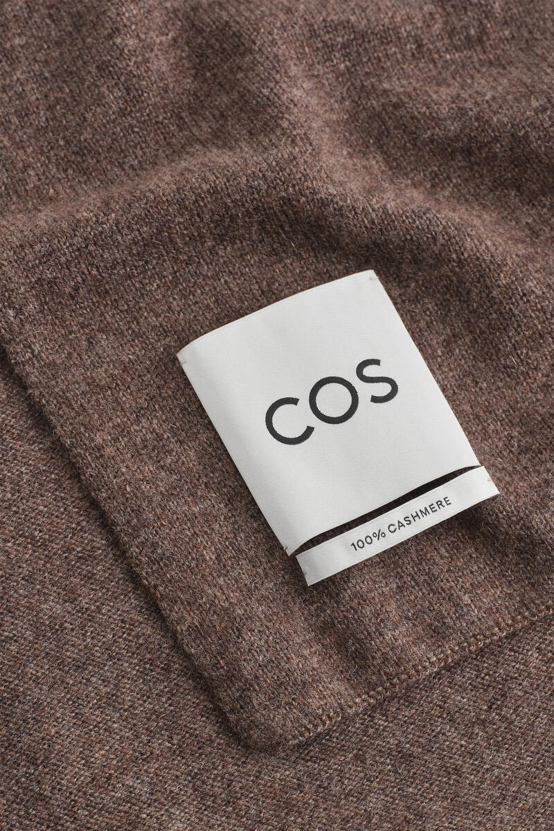 COS ユニセックスカシミヤマフラー