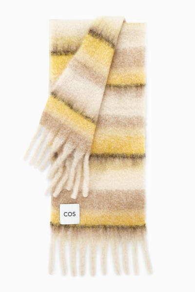 COS オーバーサイズモヘアマフラー