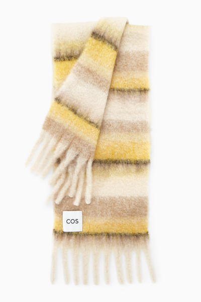 COS オーバーサイズモヘアマフラー