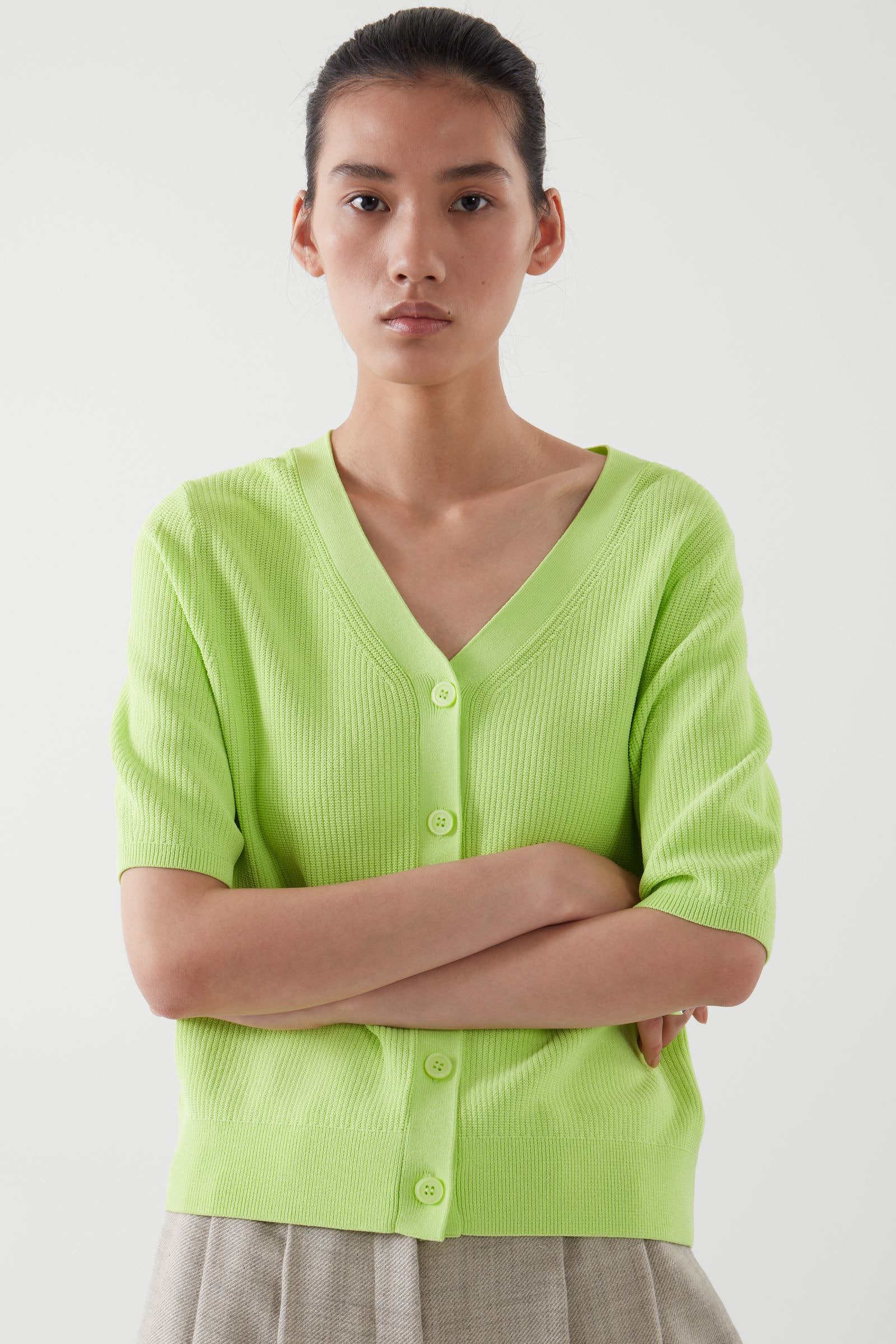 SHORT-SLEEVE CARDIGAN 半袖カーディガン グリーン｜COS コス 公式