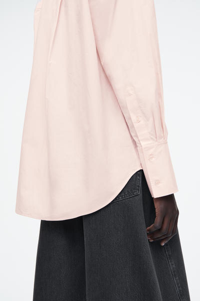 COS オーバーサイズ長袖シャツ